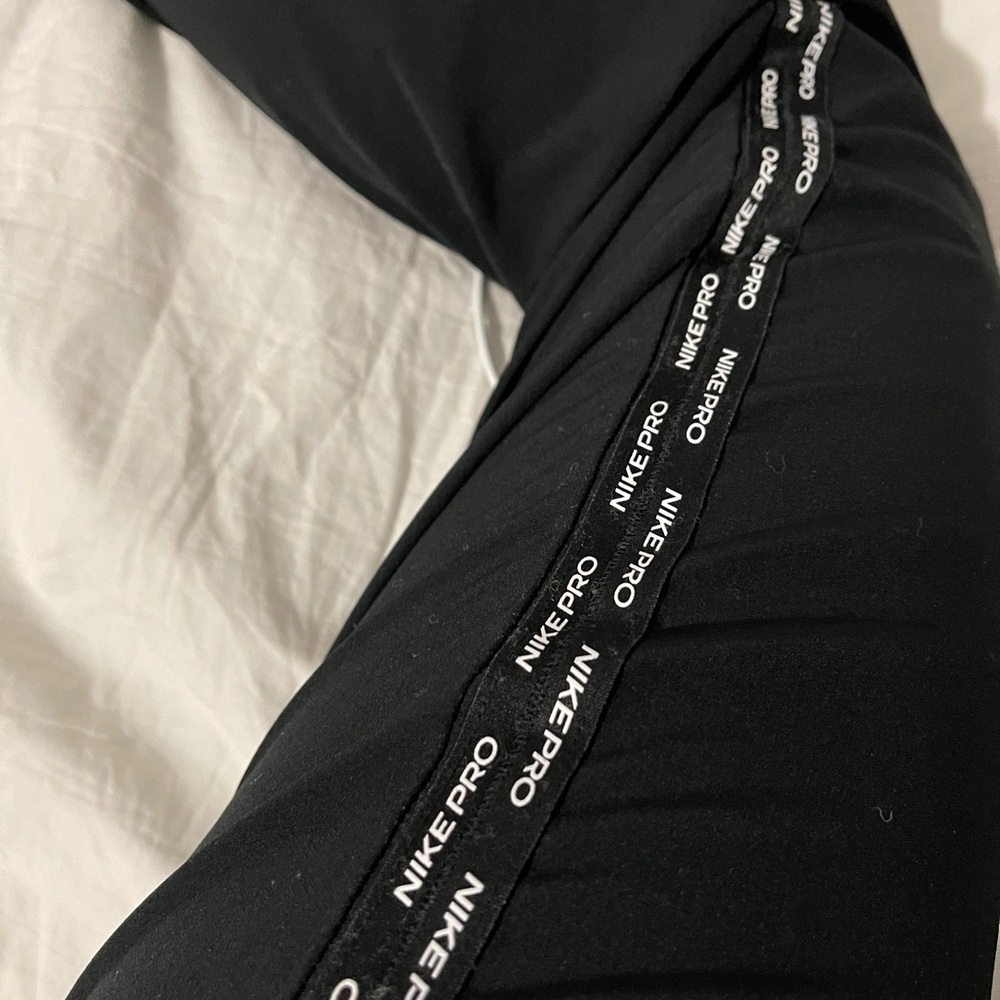 Nike Pro Women’s Woven high waisted Pants - Picture 3 of 4